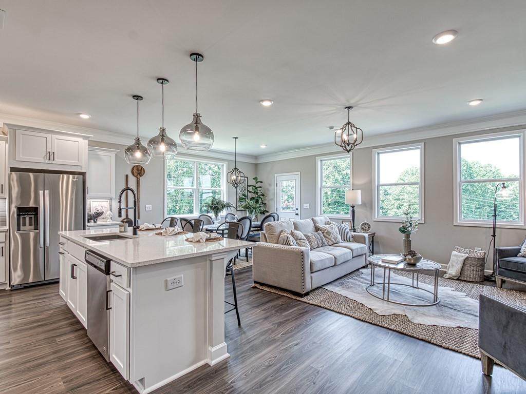 348 Niles Court - Photo 1