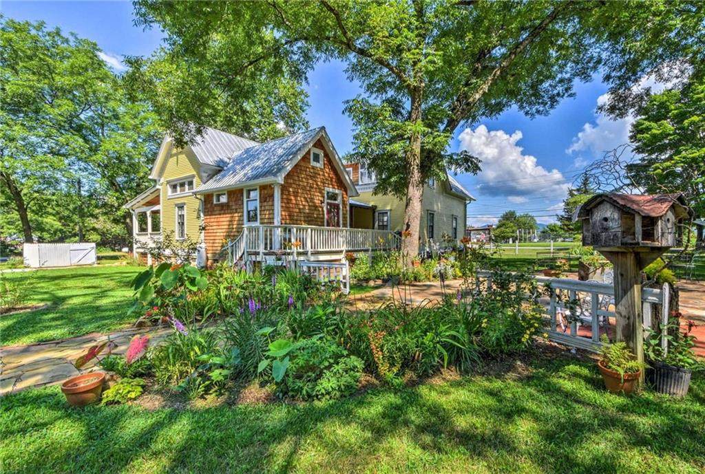 108 East Underwood Street - Photo 1