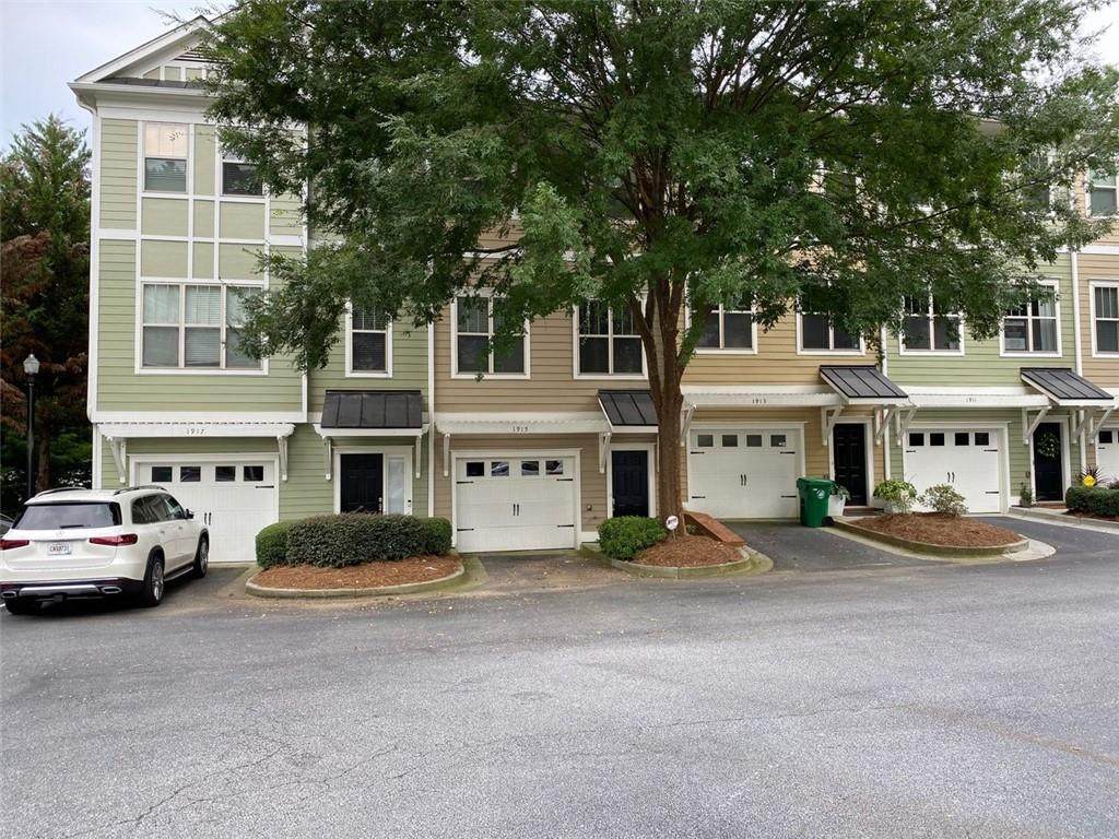 1917 Sterling Oaks Circle - Photo 1