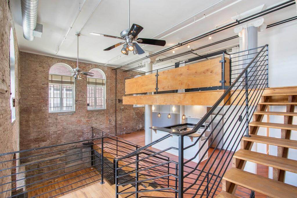 330 Peters Street - Photo 1