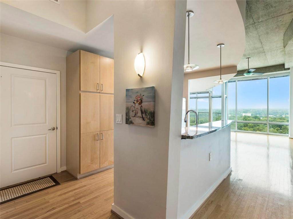 923 Peachtree Street - Photo 1