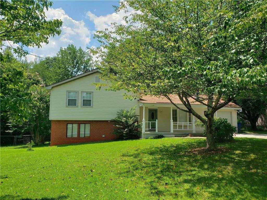195 Village Way - Photo 1