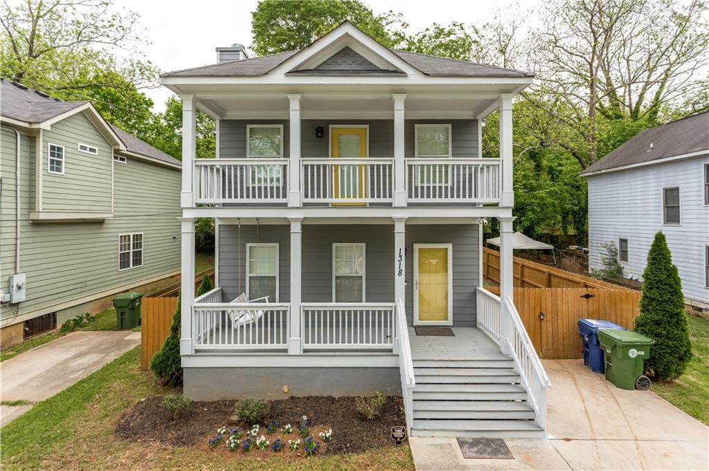 1318 Brewster Street - Photo 1