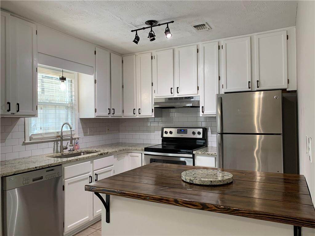 4125 Boxwood Way - Photo 1