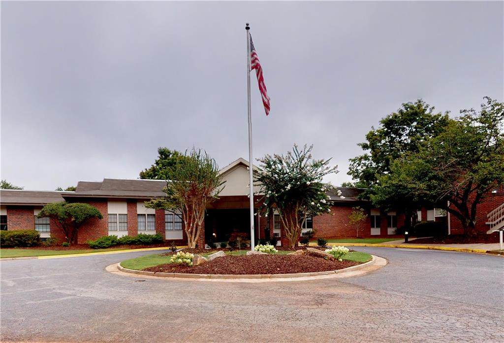 475 Mount Vernon Highway - Photo 1