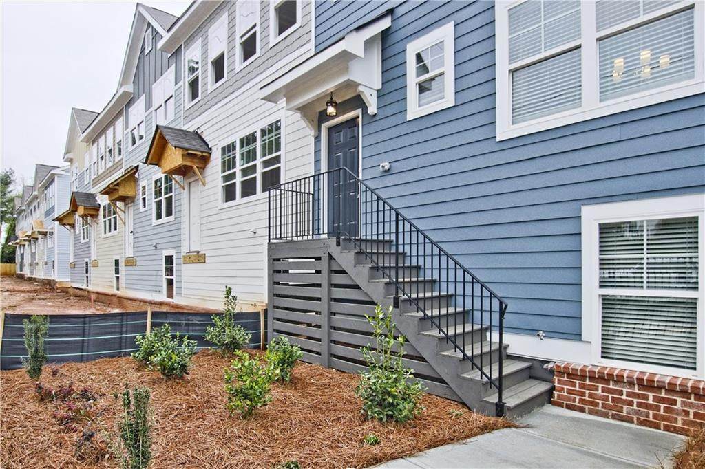 3763 Oxford Circle - Photo 1