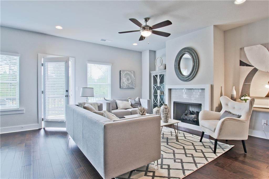 3755 Oxford Circle - Photo 1