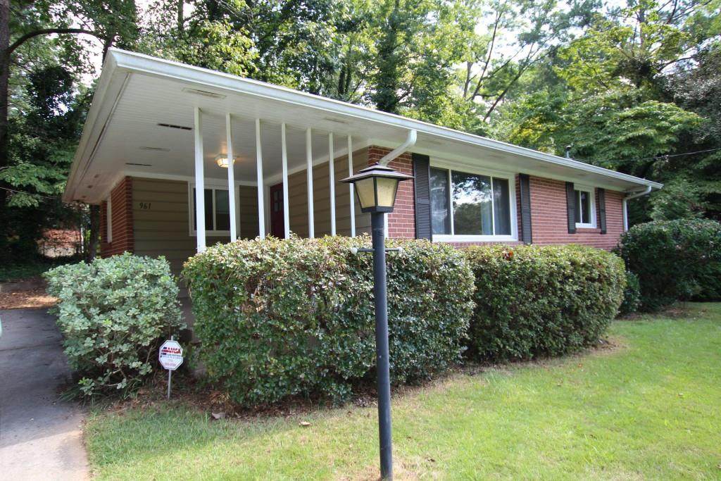 961 Parkside Terrace - Photo 1