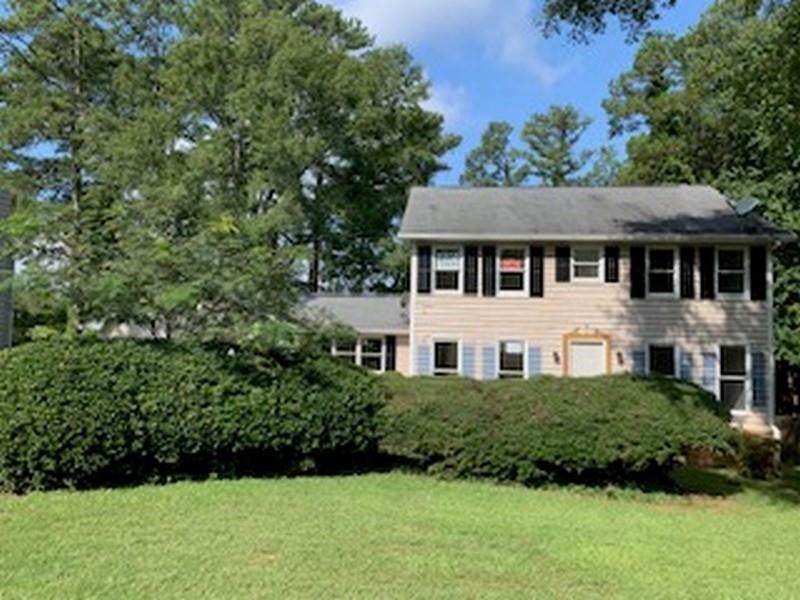 5498 Fieldgreen Drive - Photo 1