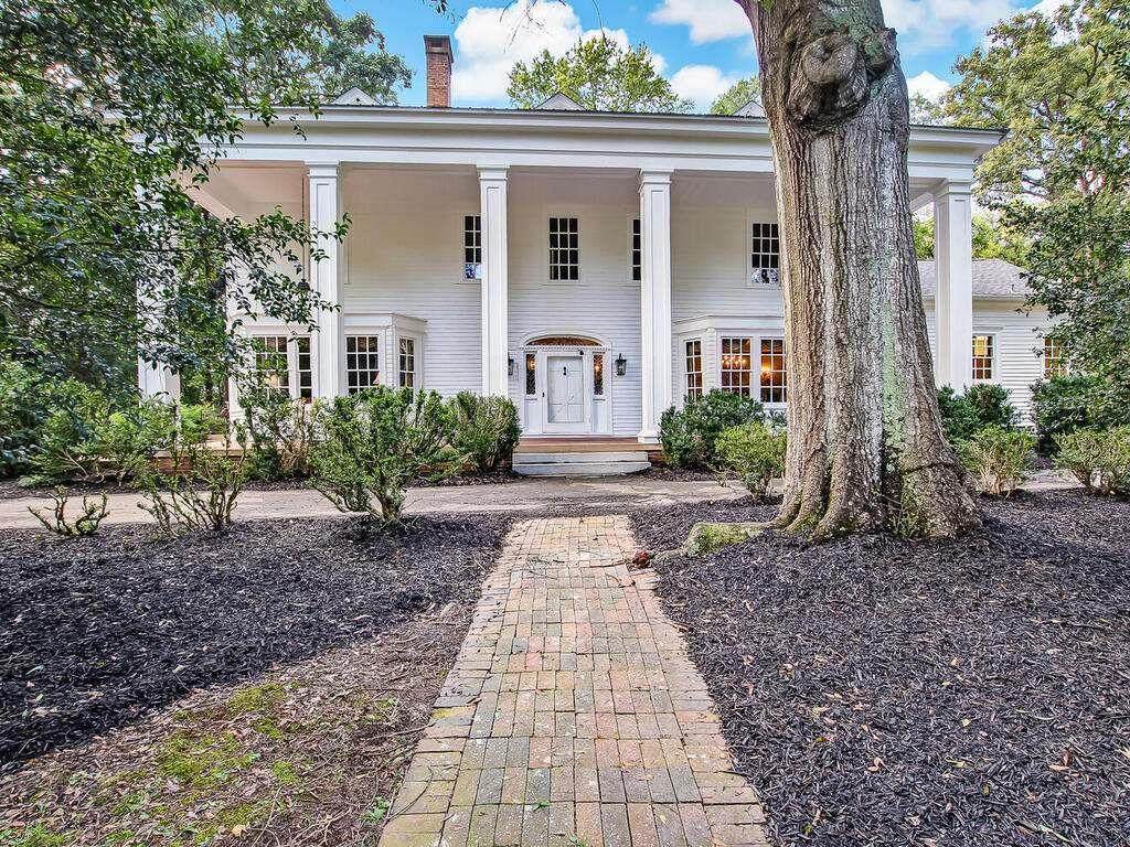 215 Hartwell Road - Photo 1
