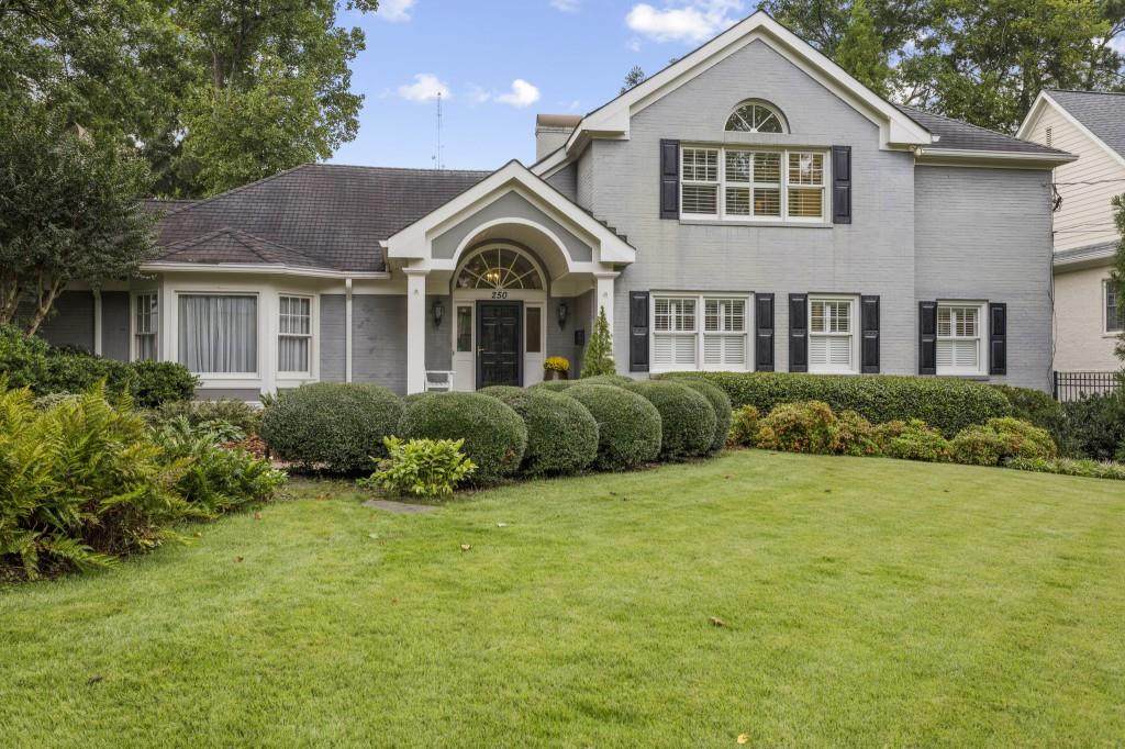 250 Robin Hood Road - Photo 1