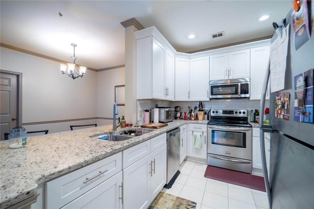 312 Vinings Forest Circle - Photo 1