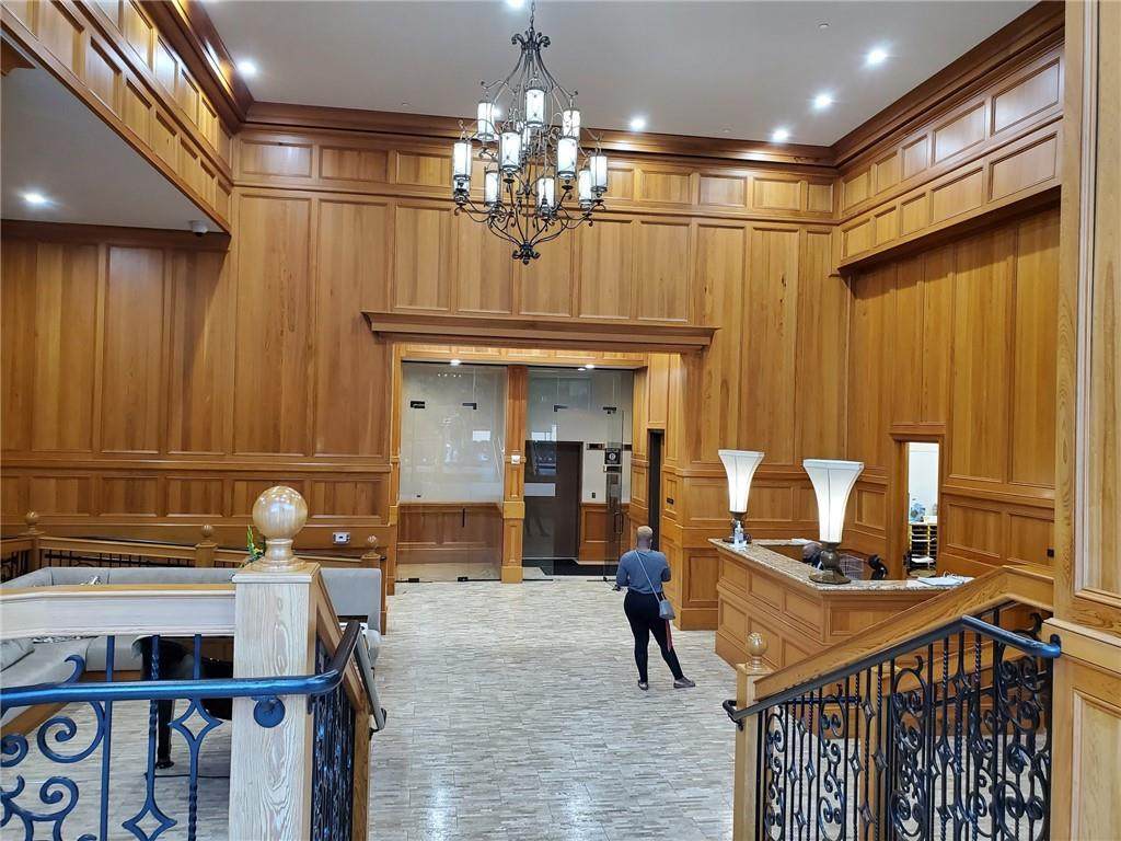 2233 Peachtree Road - Photo 1