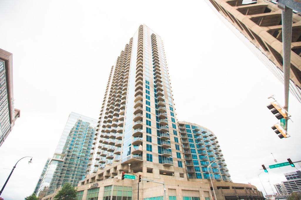 400 W Peachtree St Nw Street - Photo 1