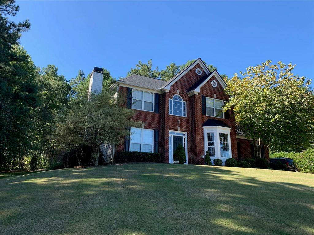 370 Sablewood Drive - Photo 1