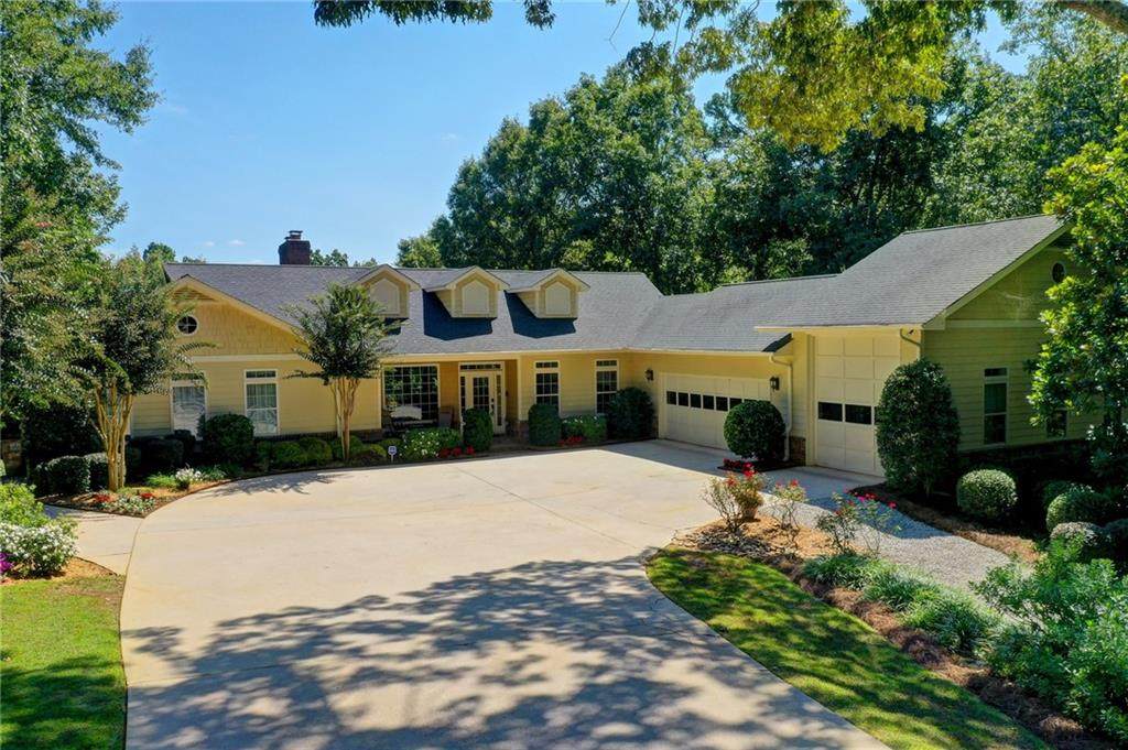 2032 Riverwood Drive - Photo 1