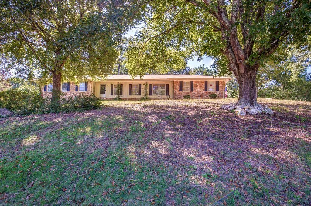 430 Somerset Drive - Photo 1