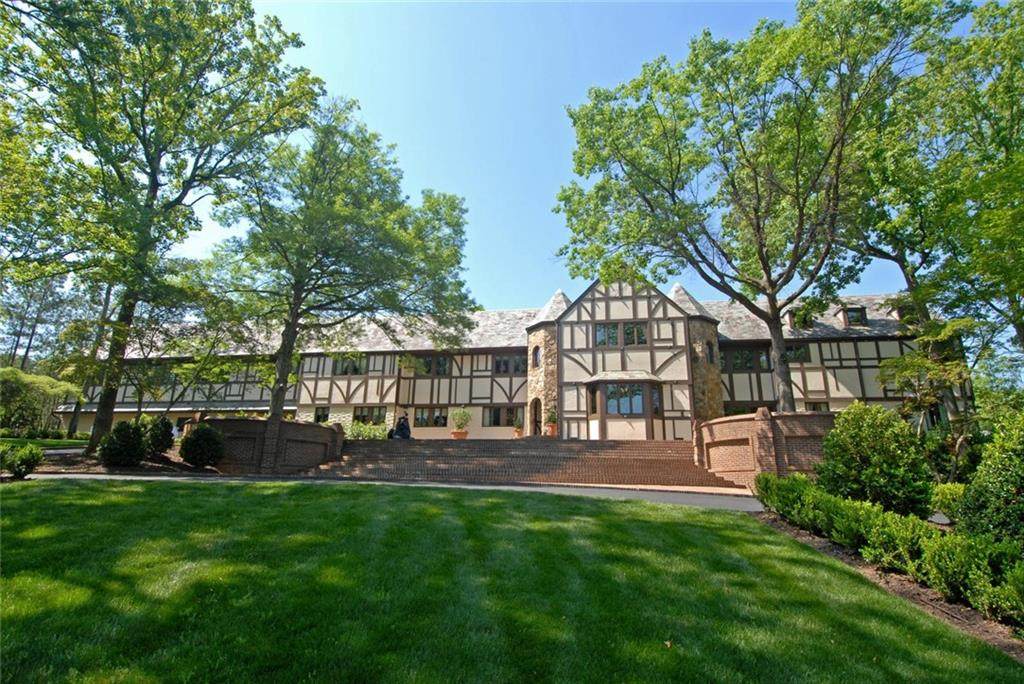 5300 Powers Ferry Road - Photo 1