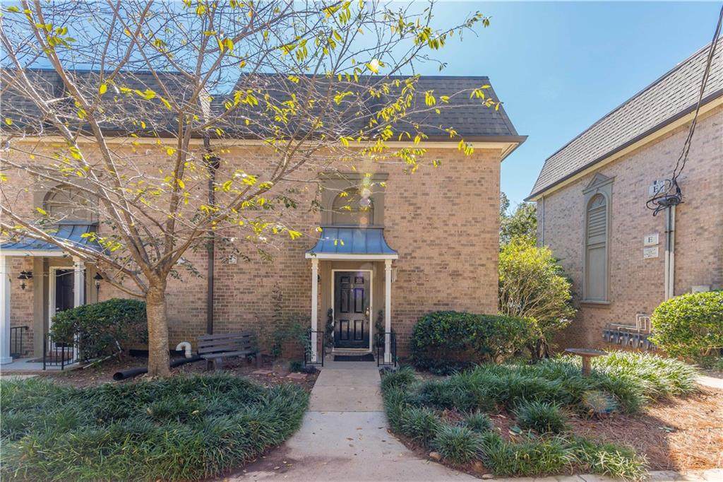 6980 Roswell Road - Photo 1