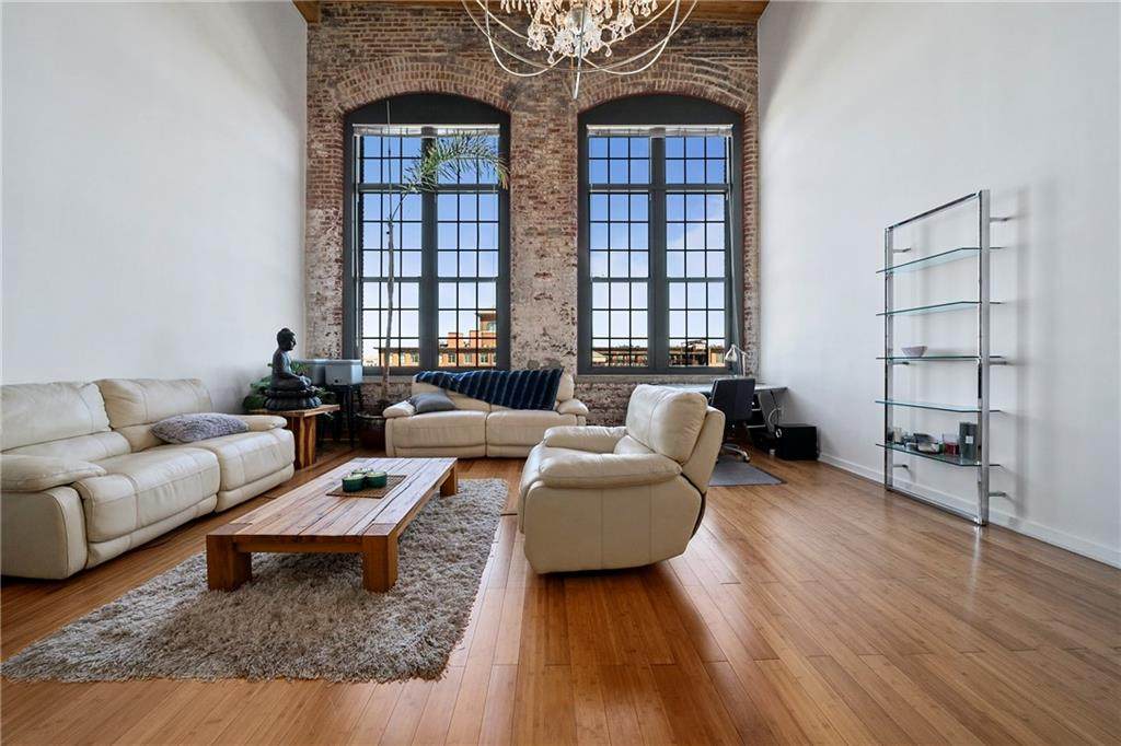 170 Boulevard - Photo 1