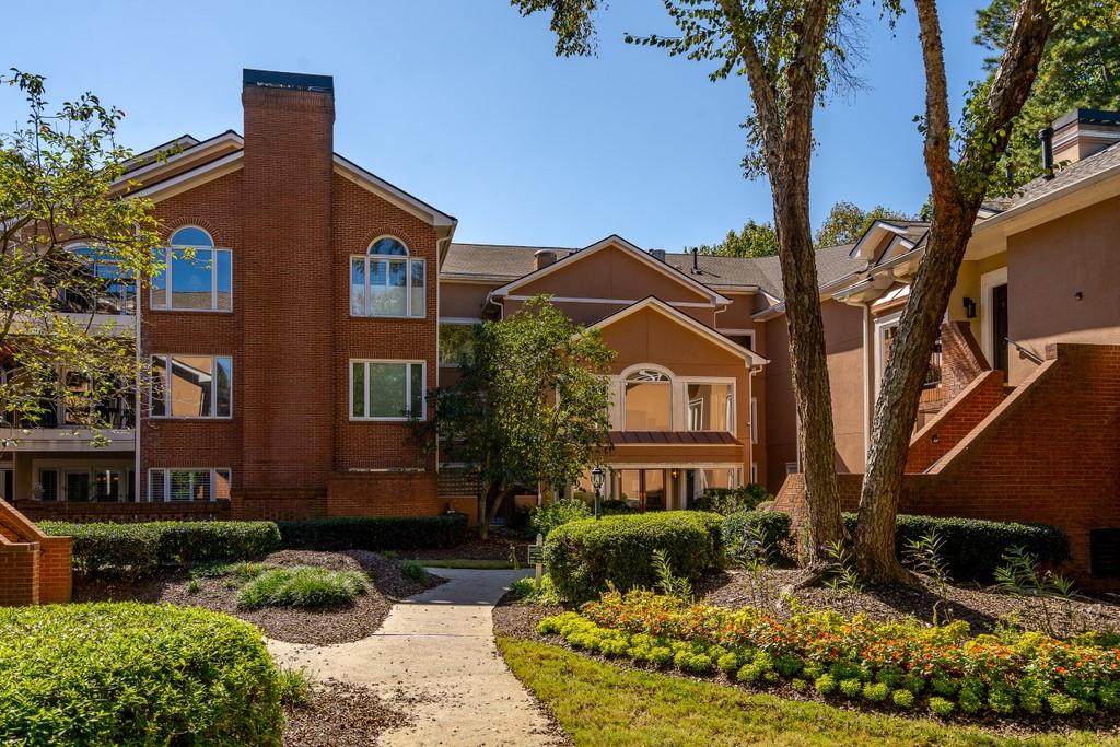 5230 Brooke Ridge Drive - Photo 1