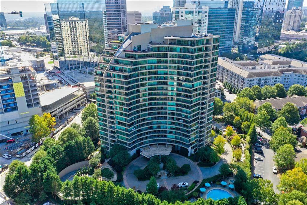 700 Park Regency Place - Photo 1