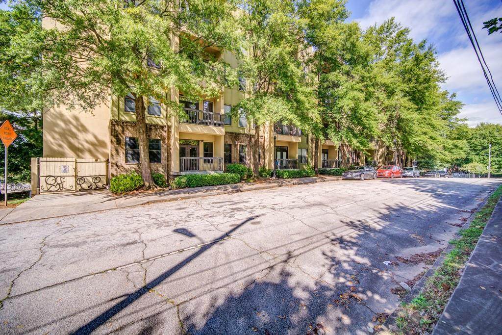 425 Chapel Street - Photo 1