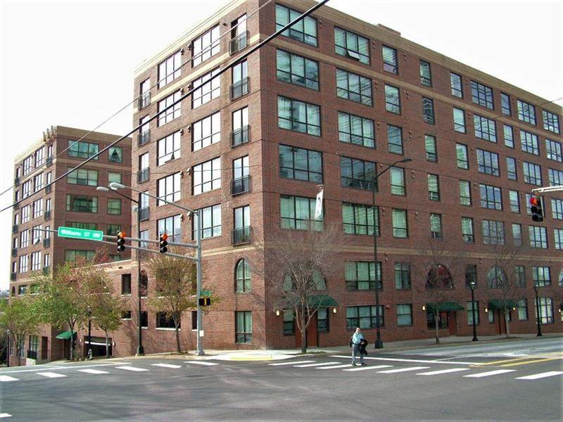 115 Peachtree Place - Photo 1