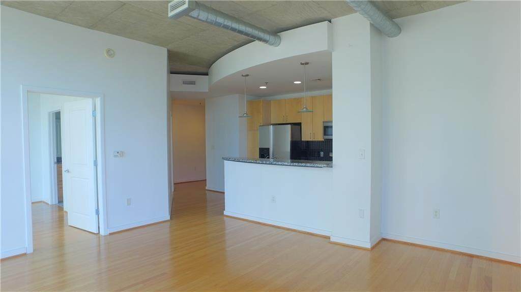 943 Peachtree Street - Photo 1