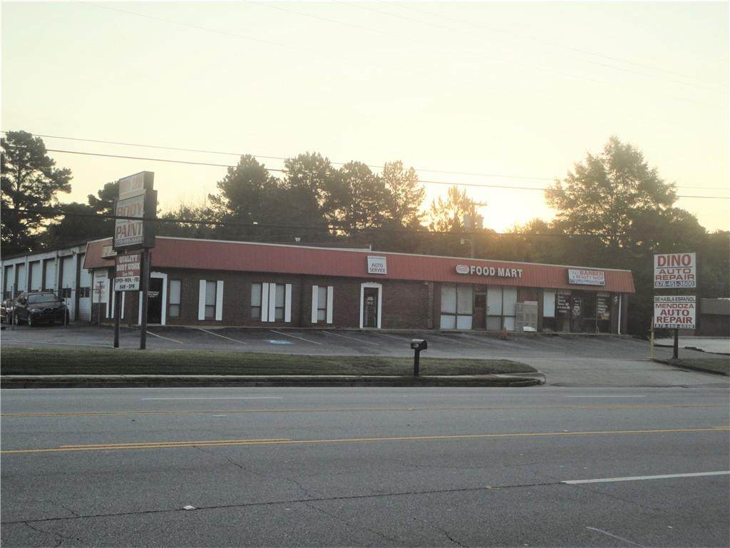 562 Grayson Highway - Photo 1