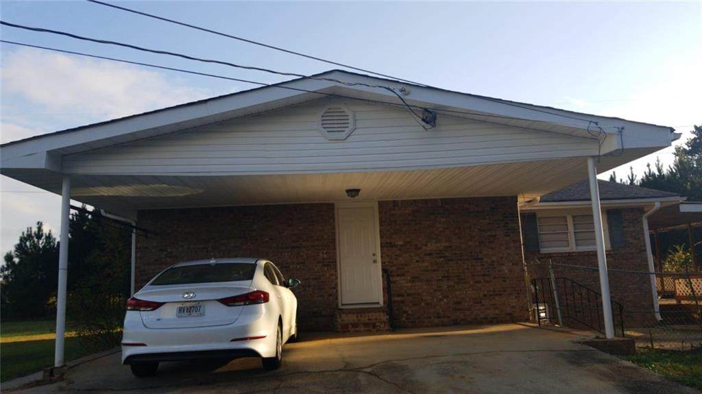409 Green Circle - Photo 1