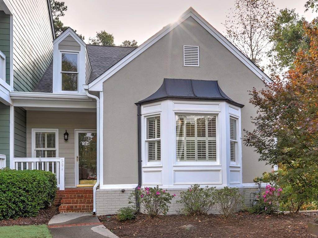 601 Bridle Path - Photo 1