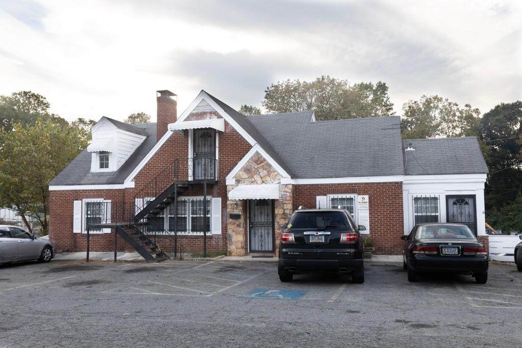 2975 Metropolitan Parkway - Photo 1