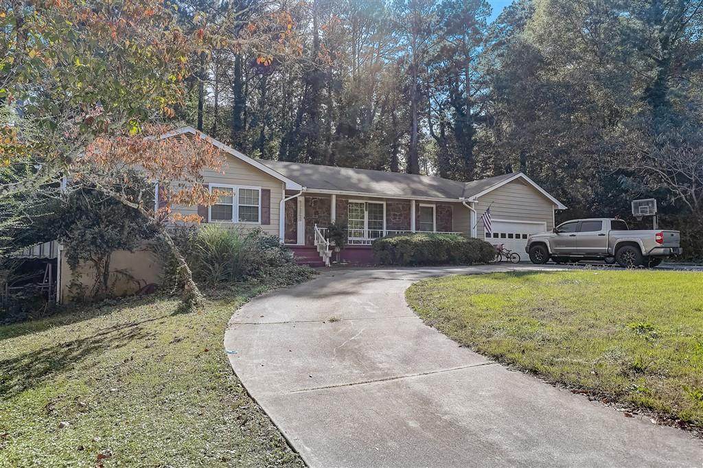 213 Lakeshore Court - Photo 1