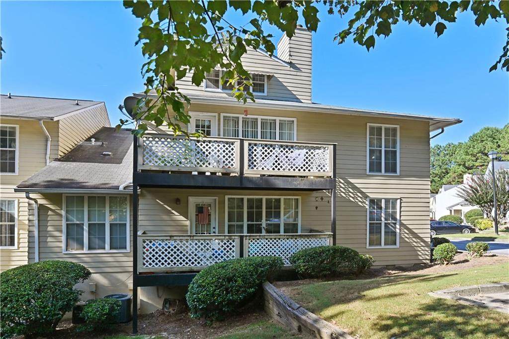 303 Vineyard Pond Drive - Photo 1