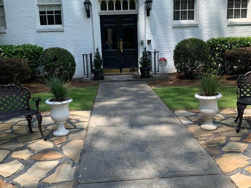 21 Peachtree Memorial Drive - Photo 1