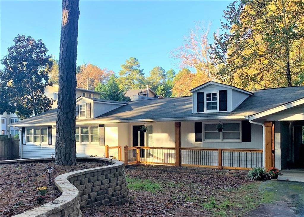 220 Forest Hills Drive - Photo 1