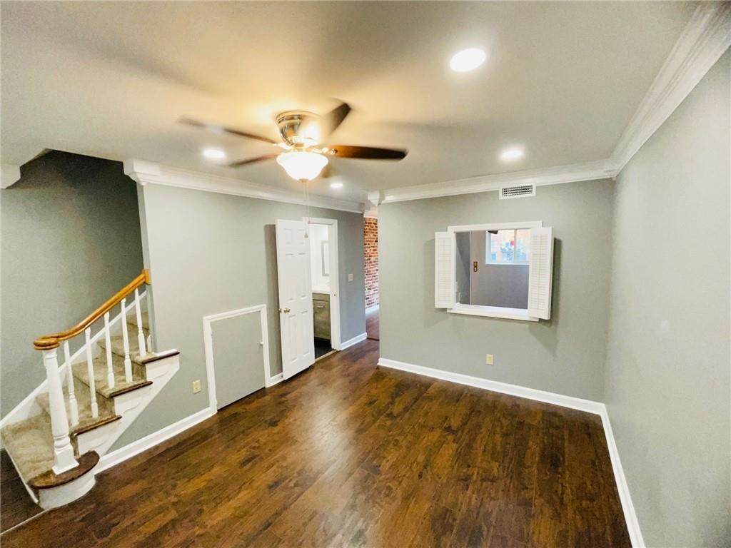 3113 Colonial Way - Photo 1