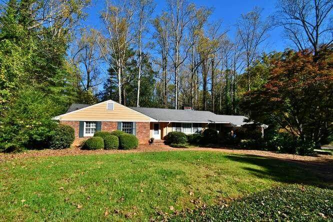 820 Glenwood Drive - Photo 1