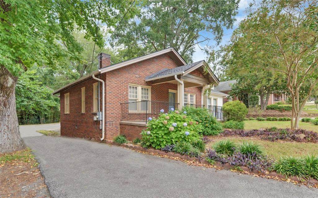 812 Washington Street - Photo 1