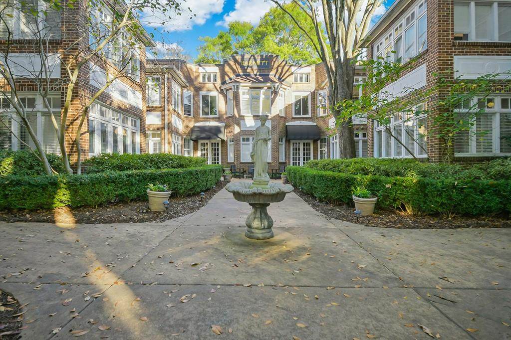 737 Barnett Street - Photo 1