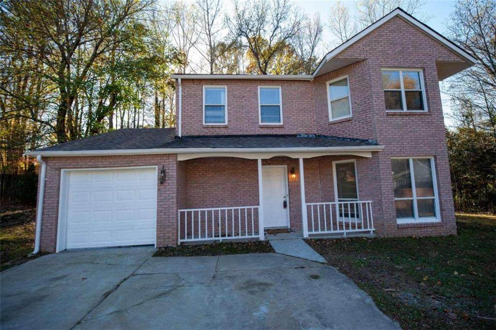 688 Greenhedge Drive - Photo 1