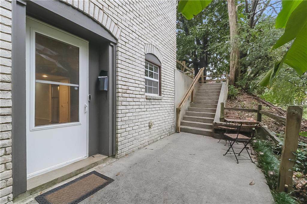 307 Stonecliff Court - Photo 1