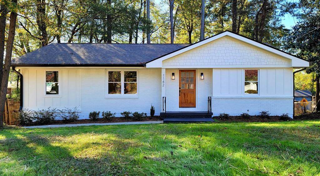 1142 Pinehurst Drive - Photo 1