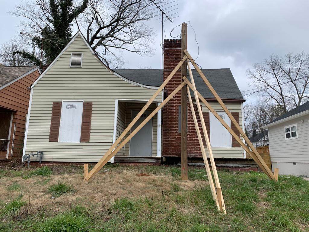 1075 White Oak Avenue - Photo 1