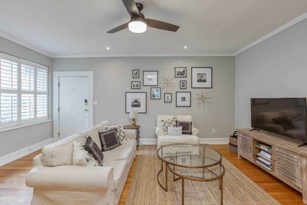 1028 Saint Charles Avenue - Photo 1