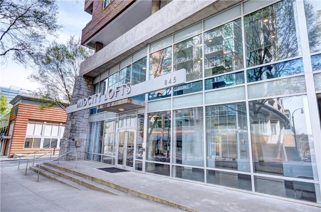845 Spring Street - Photo 1
