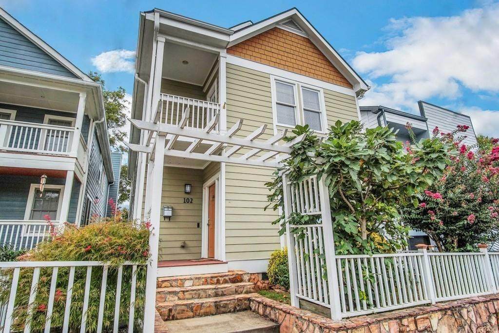102 Richmond Street - Photo 1