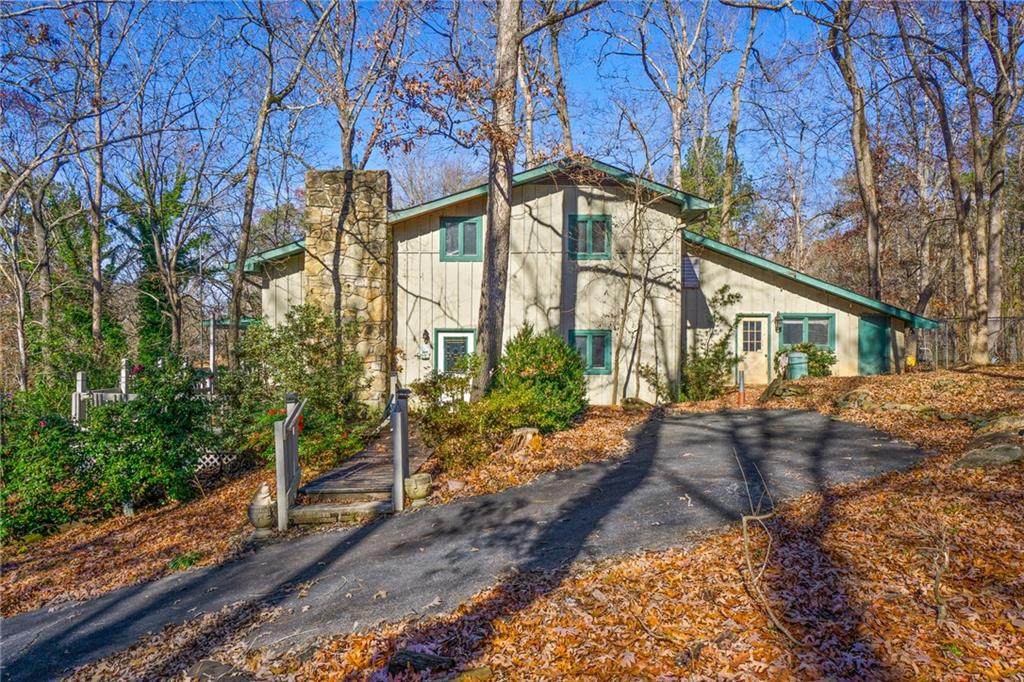 944 Whippoorwill Road - Photo 1