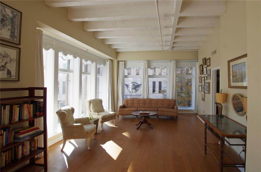 32 Peachtree Street - Photo 1